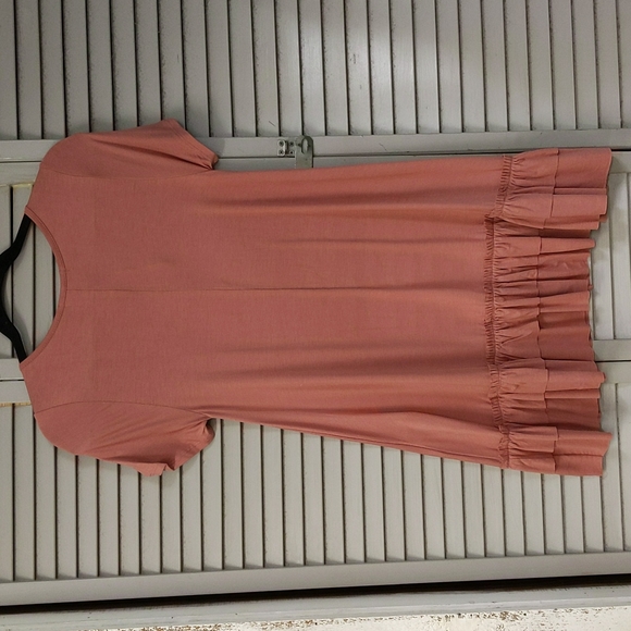 Short Sleeve Ruffle Tunic - Picture 2 of 4